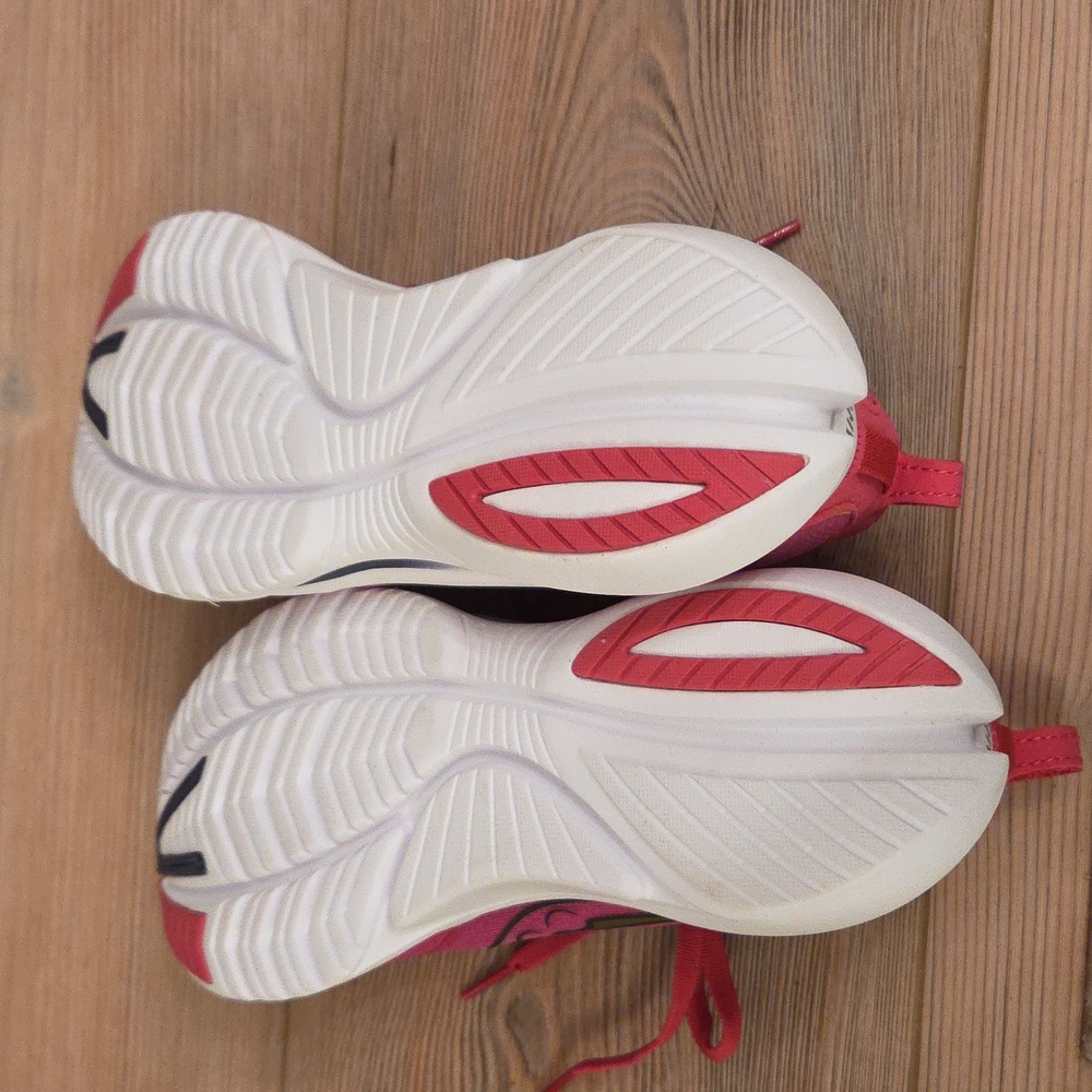 Saucony Women's Vibrant Pink Running Shoes Size 7 - Picture 5 of 7